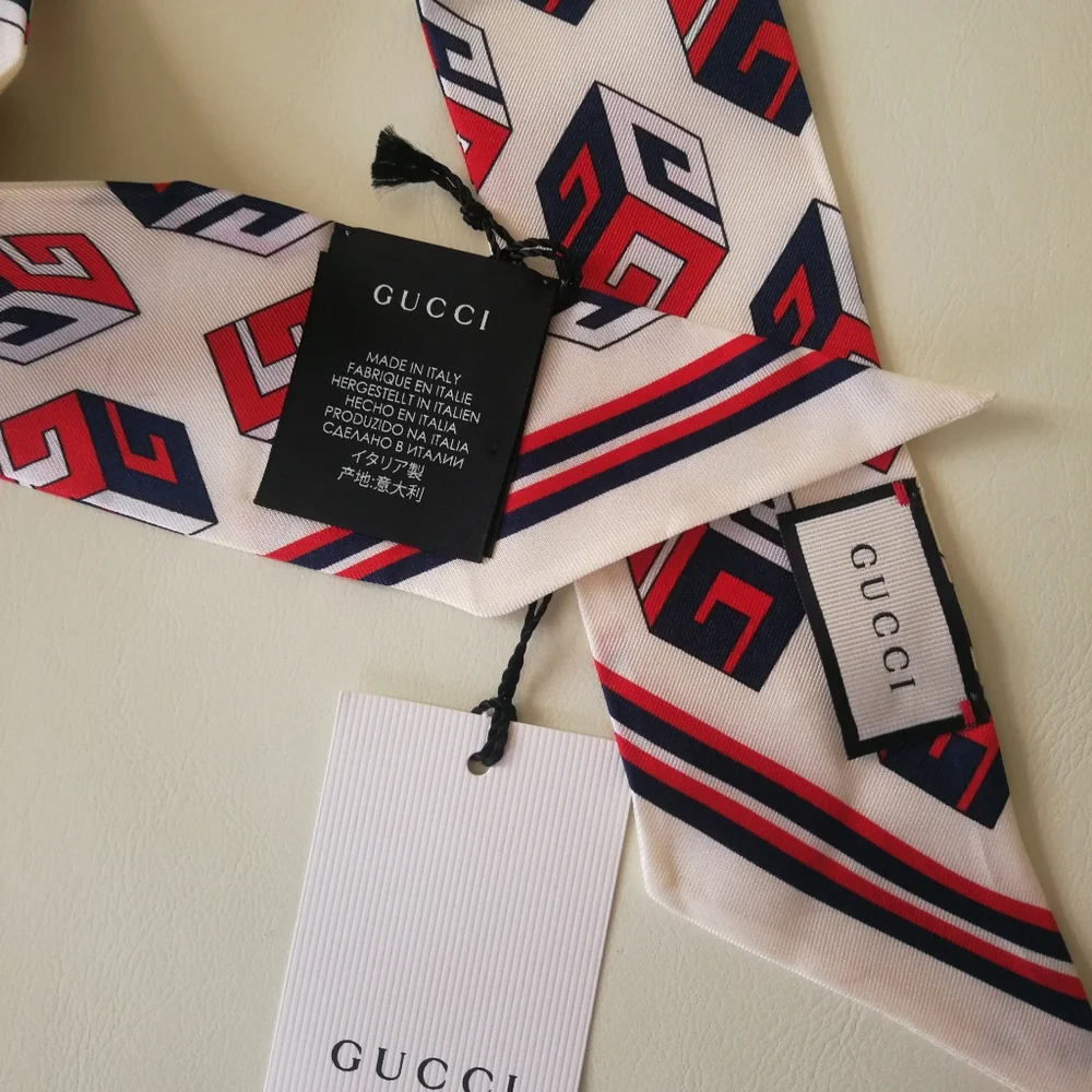 Authentic Gucci Silk Twilly - New with Tag